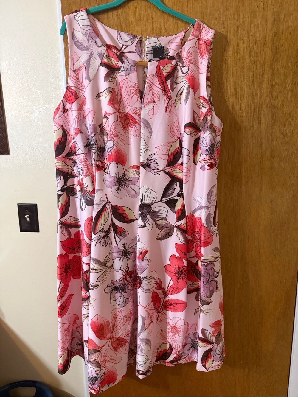 Gabby Skye Pink Floral Sleeveless Midi Dress